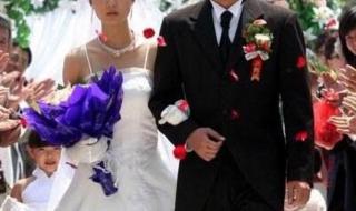 邓超的母亲是王丽云么 邓超的母亲是王丽云么